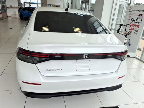 New 2025 Honda Accord SE image 23