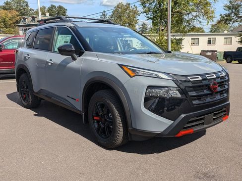 New 2026 Nissan Rogue SV image 3