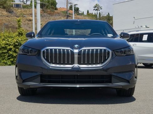New 2027 BMW 530i RWD image 3