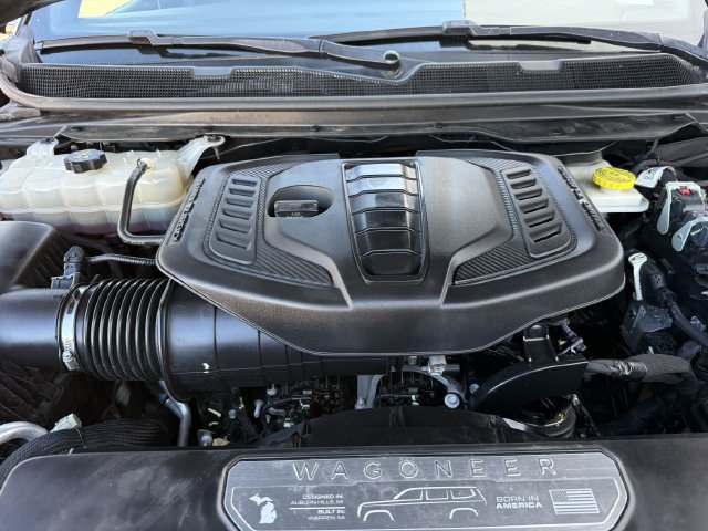 Used 2024 Jeep Wagoneer L Series II w/ Flexible Seating Group RWD image 35