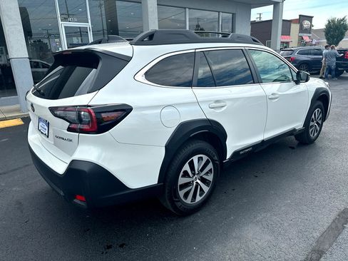 Used 2023 Subaru Outback Premium image 22