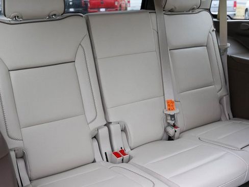 Used 2021 GMC Yukon Denali w/ Denali Premium Package image 25