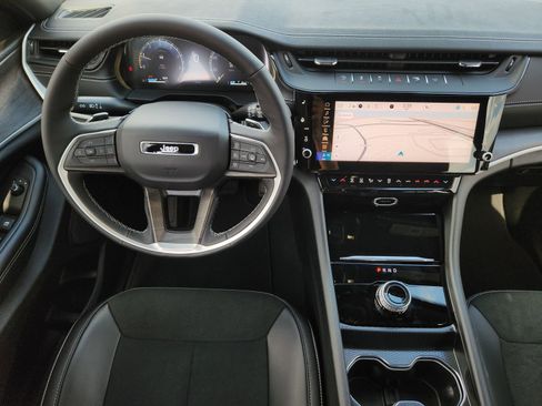 New 2026 Jeep Grand Cherokee L 2WD image 35