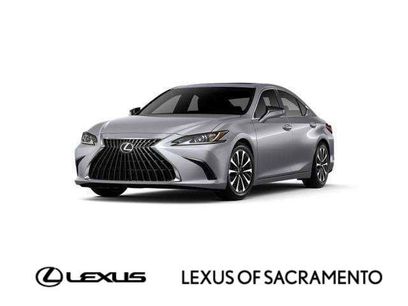 New 2025 Lexus ES 350 w/ Premium Package
