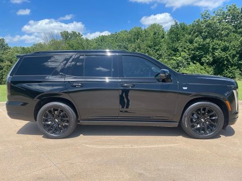Used 2025 Cadillac Escalade Sport Platinum AWD/4WD image 4