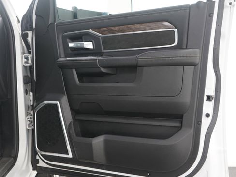 Used 2021 RAM 3500 Laramie AWD/4WD image 11