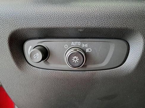 Used 2022 Chevrolet Traverse Premier w/ Redline Edition AWD/4WD image 13