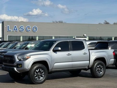 Used 2018 Toyota Tacoma SR5 image 1