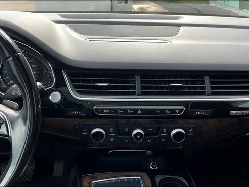 Used 2017 Audi Q7 3.0T Premium image 6