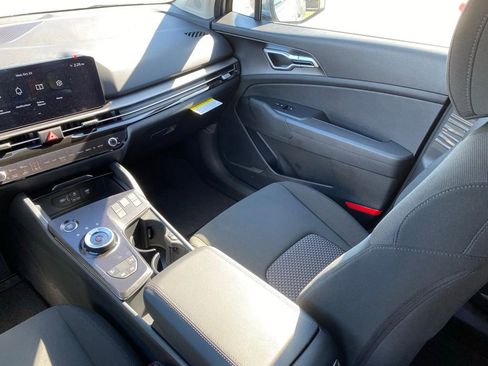 New 2026 Kia Sportage LX image 25