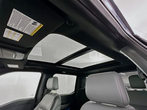 Used 2024 Ford F150 Lightning Lariat image 23