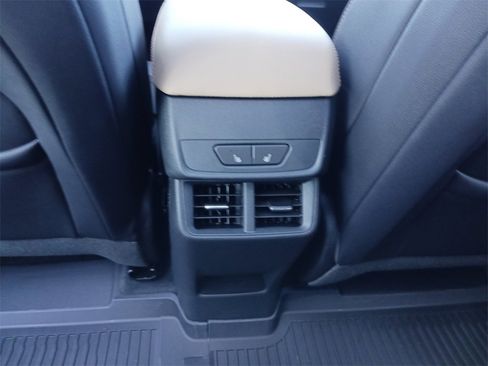 New 2026 Chevrolet Equinox ACTIV w/ Convenience Package III image 23