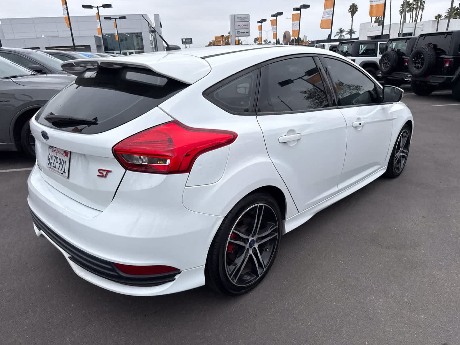 Used 2017 Ford Focus ST FWD image 8