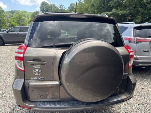 Used 2011 Toyota RAV4 4WD w/ Base L4 Extra Value Pkg image 5