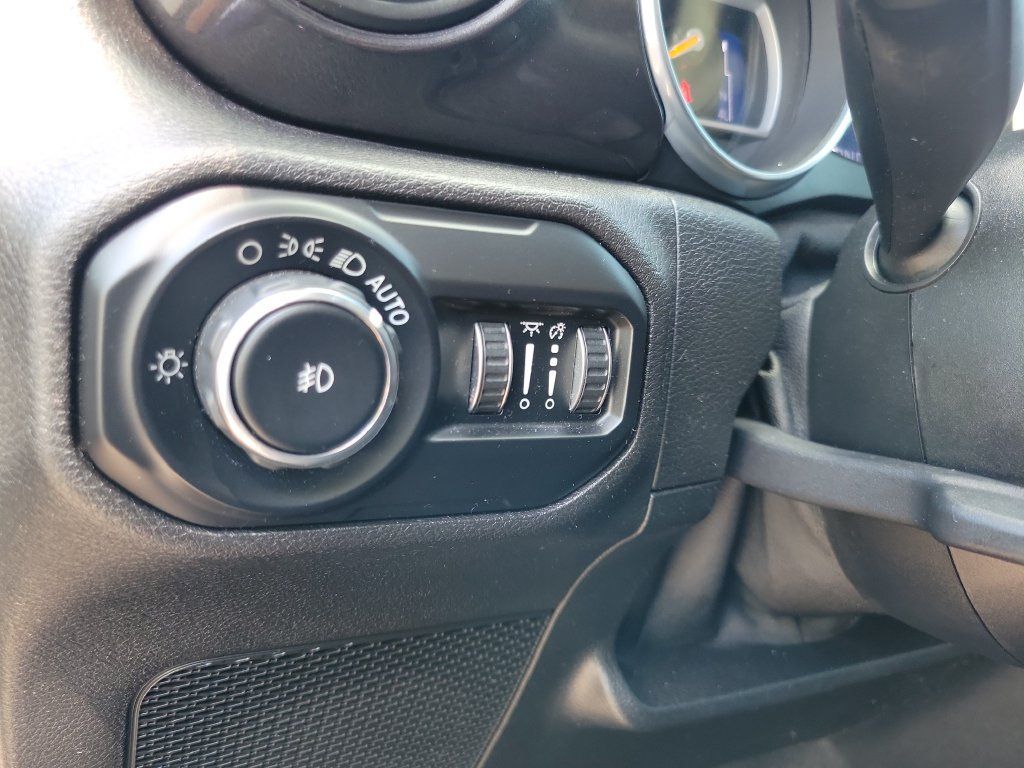 Used 2020 Jeep Wrangler Unlimited Sport AWD/4WD image 15
