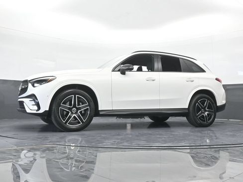 Used 2025 Mercedes-Benz GLC 300 image 55