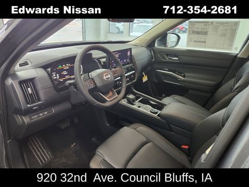 New 2026 Nissan Pathfinder SL image 21