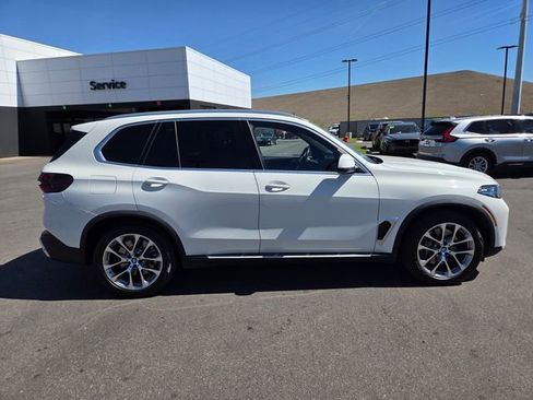 Used 2025 BMW X5 xDrive50e w/ Climate Comfort Package AWD/4WD image 7