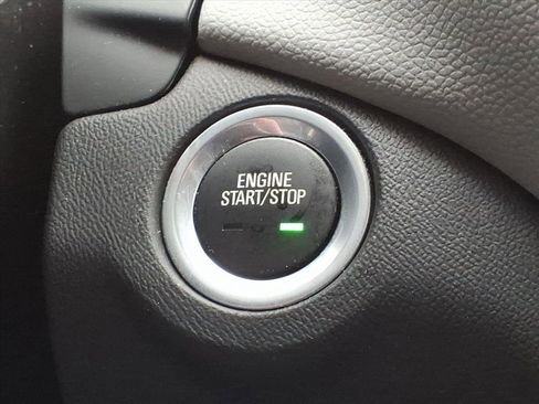 Used 2022 Chevrolet Equinox LT image 25