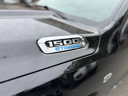 New 2026 RAM 1500 Laramie AWD/4WD image 22