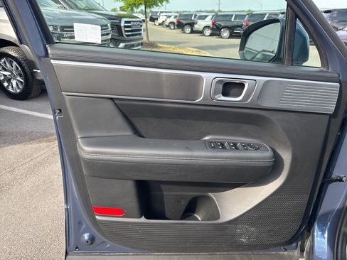 Used 2025 Hyundai Santa Fe SEL AWD/4WD image 10