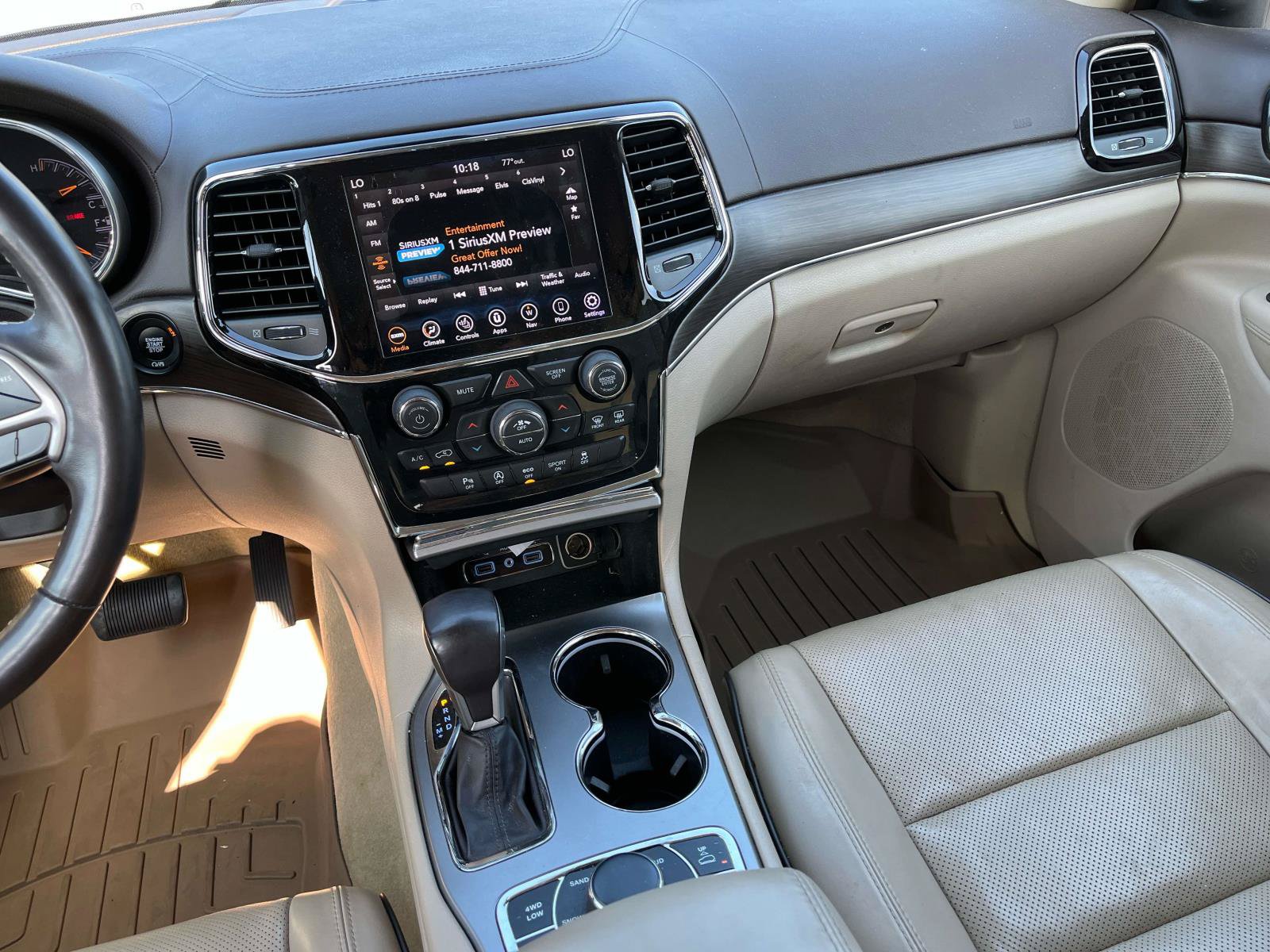 Used 2020 Jeep Grand Cherokee Overland AWD/4WD image 13