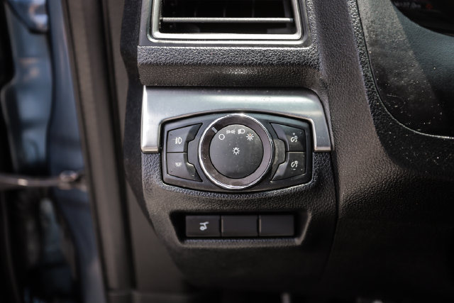 Used 2019 Ford Explorer XLT w/ Equipment Group 201A FWD image 42