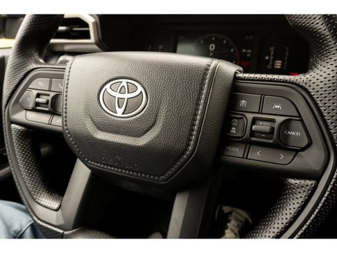Certified 2026 Toyota Tacoma SR5 AWD/4WD image 27