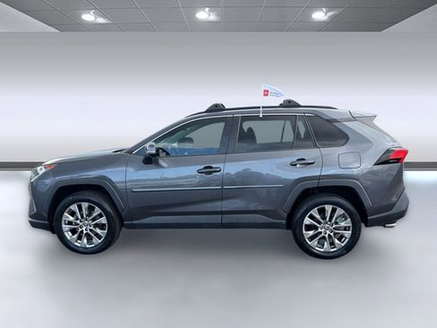 Used 2021 Toyota RAV4 XLE Premium AWD/4WD image 2