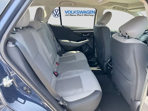 Used 2025 Subaru Outback Premium AWD/4WD image 27