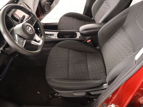 Used 2022 Nissan Kicks SV image 10