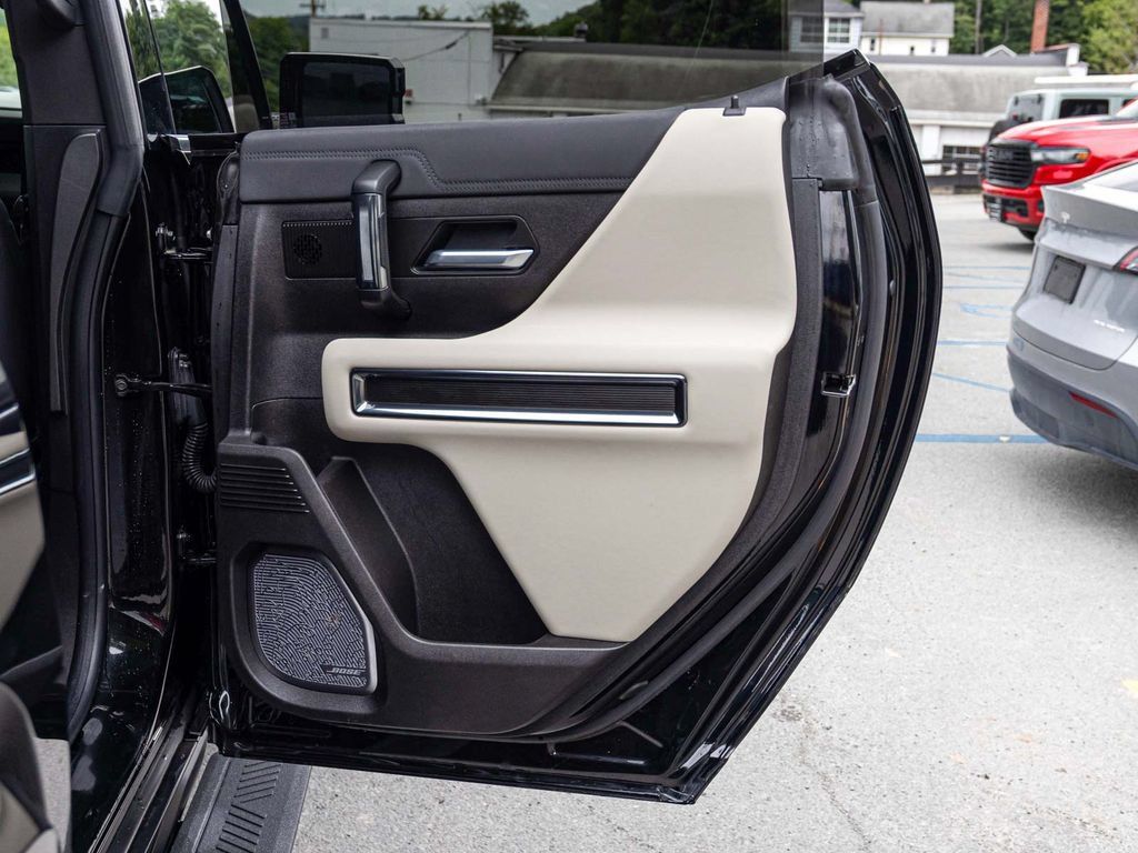 Used 2026 GMC Hummer EV SUV AWD/4WD image 15