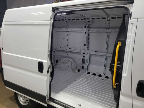 Used 2019 RAM ProMaster 2500 FWD image 18