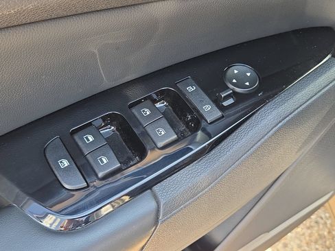 Used 2023 Kia Sportage EX FWD image 19