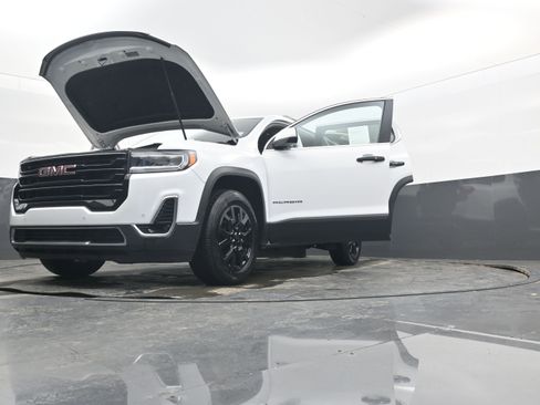 Used 2023 GMC Acadia SLT image 38