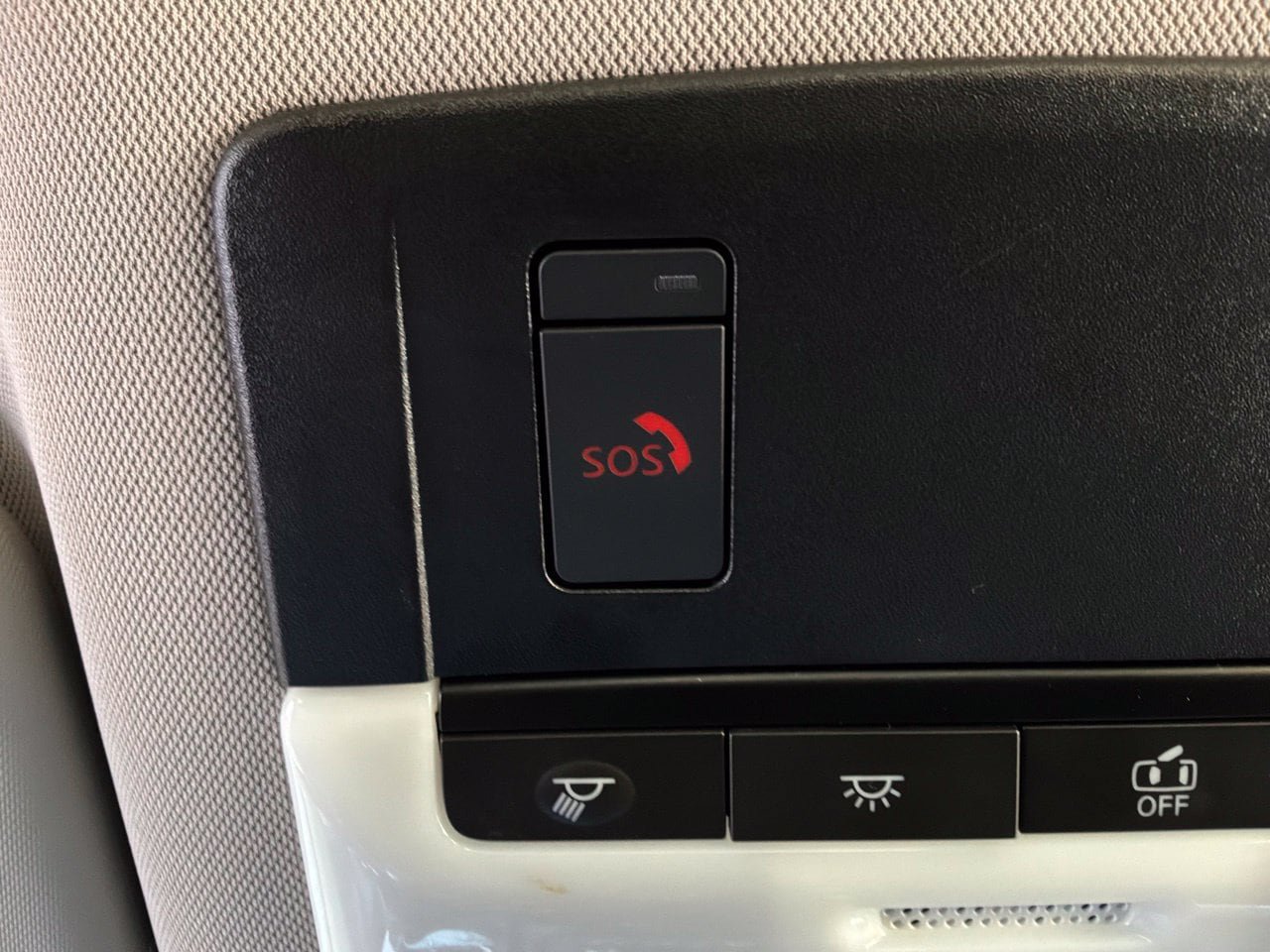 Used 2025 Nissan Rogue SV FWD image 18