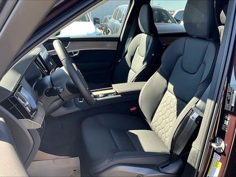 New 2026 Volvo XC90 B5 Core w/ Protection Package Premier image 23