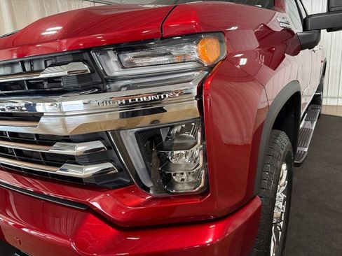 Certified 2022 Chevrolet Silverado 2500 High Country w/ Technology Package AWD/4WD image 15