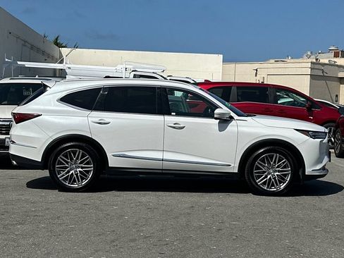 Used 2022 Acura MDX w/ Advance Package AWD/4WD image 3
