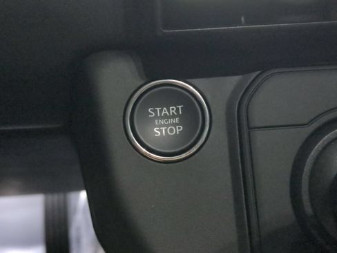 New 2026 Land Rover Defender 110 X-Dynamic SE AWD/4WD image 23