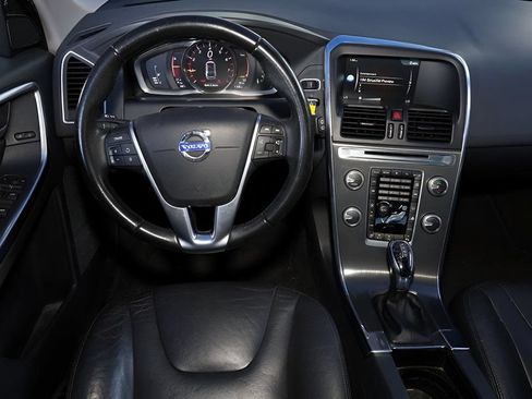 Used 2016 Volvo XC60 T5 Premier w/ Proximity Package FWD image 22