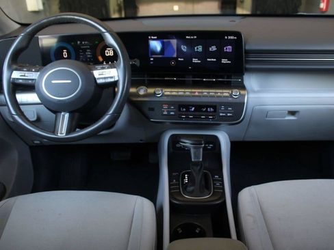 Used 2024 Hyundai Kona SEL AWD/4WD image 17