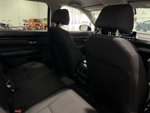 Used 2025 Honda CR-V LX image 34