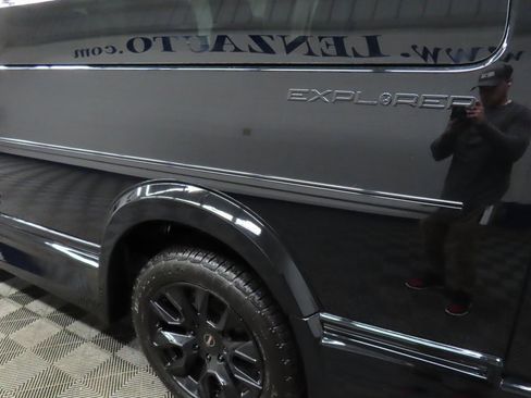 Used 2022 GMC Savana 2500 Work Van w/ Enhanced Convenience Package image 39