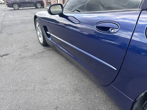 Used 2004 Chevrolet Corvette Convertible w/ Preferred Equipment Group RWD image 26