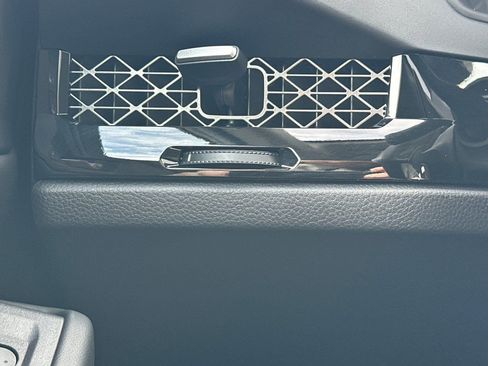 Used 2025 Honda Accord EX-L image 31