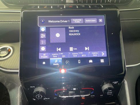 New 2026 Jeep Grand Cherokee L Laredo w/ MOPAR Finishing Package image 25