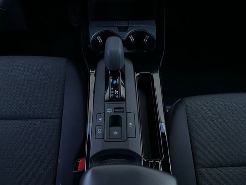 Used 2025 Toyota Prius LE image 13