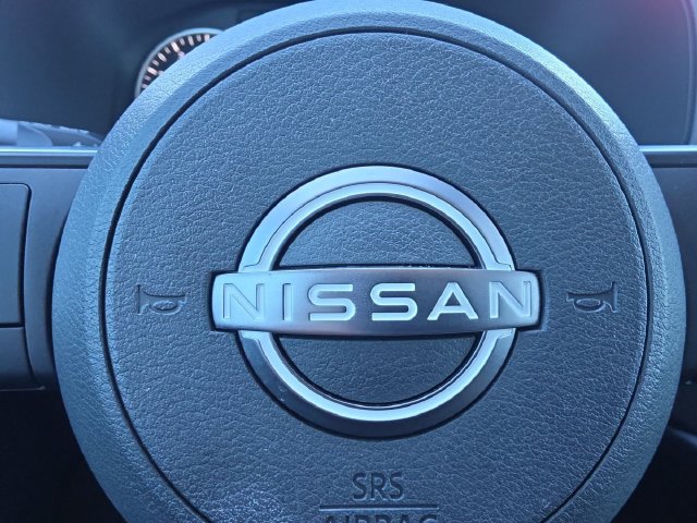 Used 2025 Nissan Pathfinder S FWD image 5
