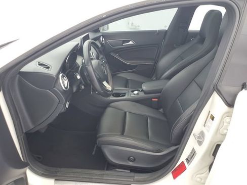 Used 2016 Mercedes-Benz CLA 250 image 17